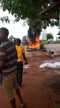 Protest going on at Federal Polytechnic Auchi